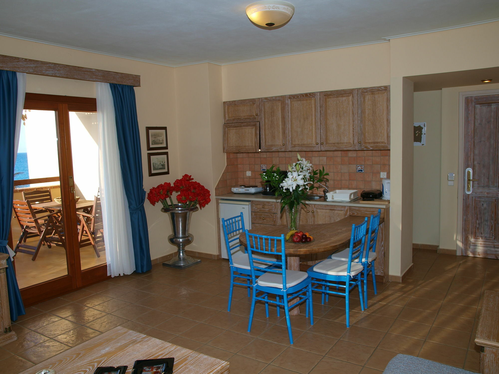 Mylos Hotel Apartments (Adults Only) Платаньяс Екстер'єр фото
